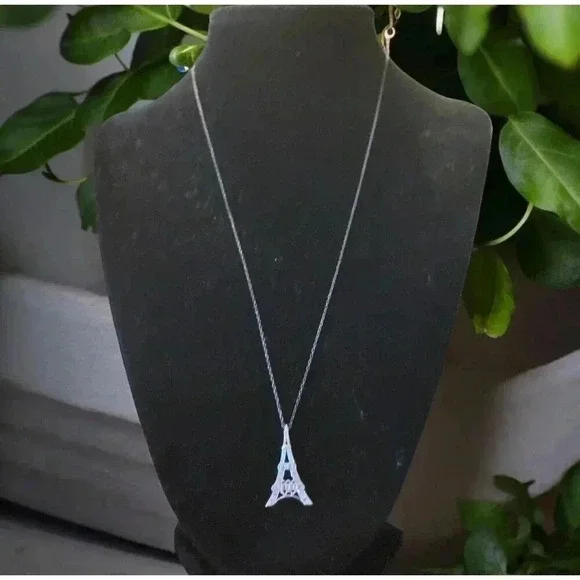 1/10 CTTW Diamond Pendant Silver 925 Eiffel Tower Necklace on Vtg 925 Chain 18" - Picture 1 of 7